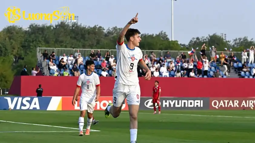 U17 CH Séc cần chiến thắng để đi tiếp. U17 CH Séc cần chiến thắng để đi tiếp.